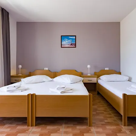 ゲストハウス Toni