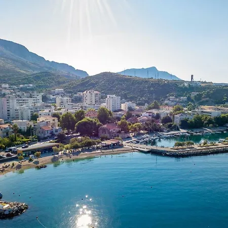 Toni ゲストハウス 3*