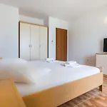 Toni Konukevi Dugi Rat