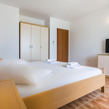 Toni Maison d'hôtes Dugi Rat