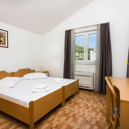 Toni Maison d'hôtes